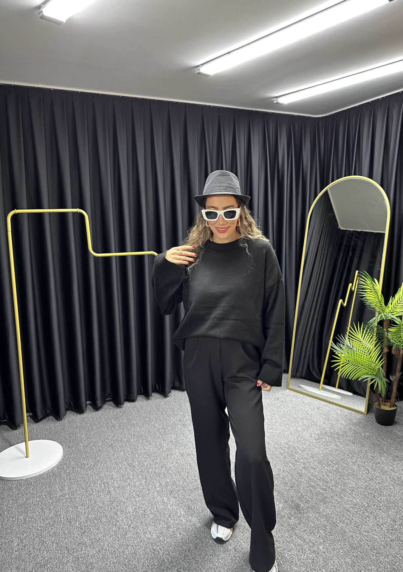 Siyah Wolf Salaş Basic Triko