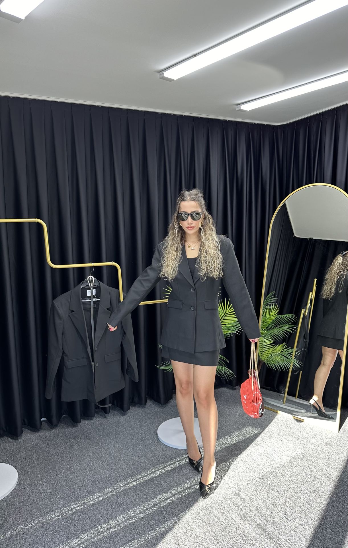 Vatkalı Belden Oturtmalı Ceket Etek Takım