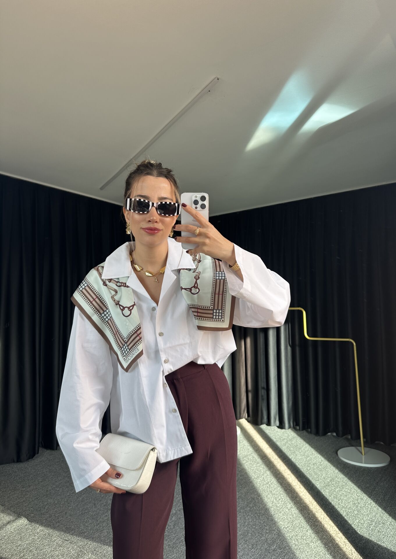 Arkası Uzun Poplin Gömlek Beyaz