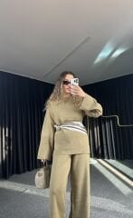 Kol ve Paça Detaylı Triko Takım Yağ Yeşili