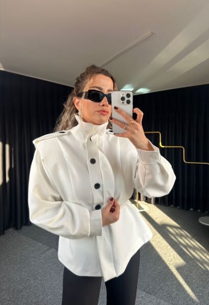 Apoletli Dik Yaka Tarz Gömlek