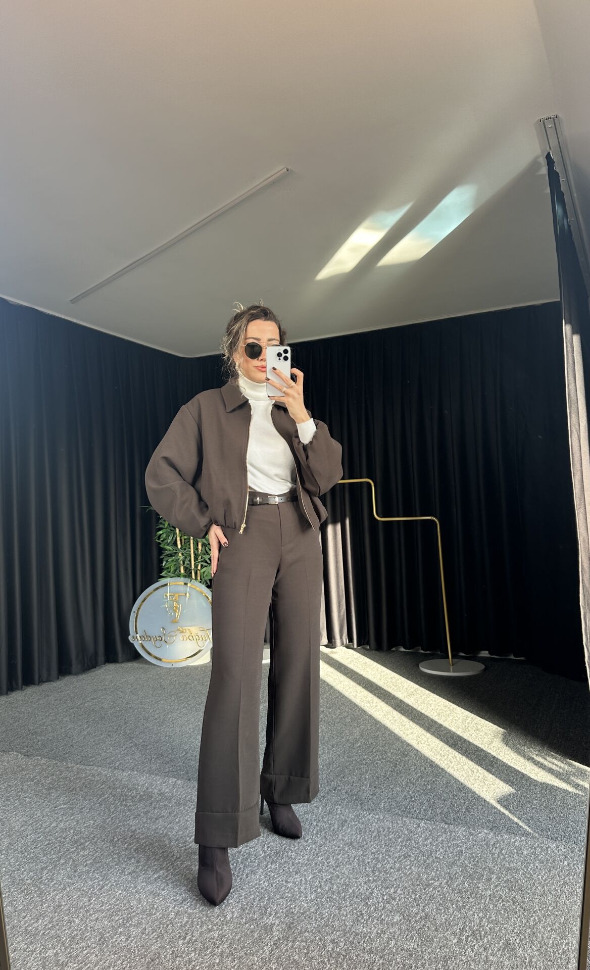 KAHVERENGİ PAÇASI KATLAMALI PANTOLON CEKET TAKIM