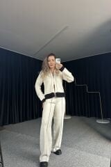 KREM ŞERİTLİ TRİKO TAKIM