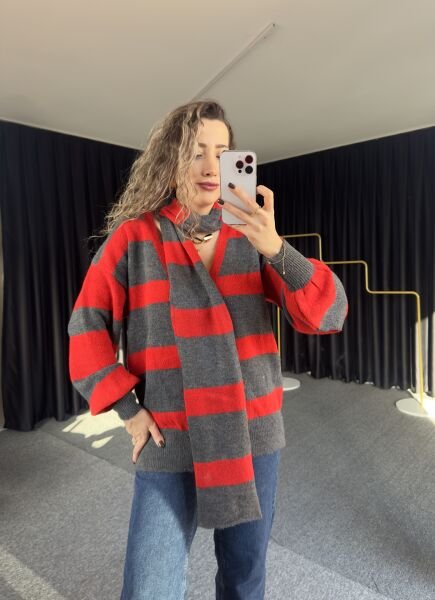 ÇİZGİLİ ATKILI TRİKO HIRKA